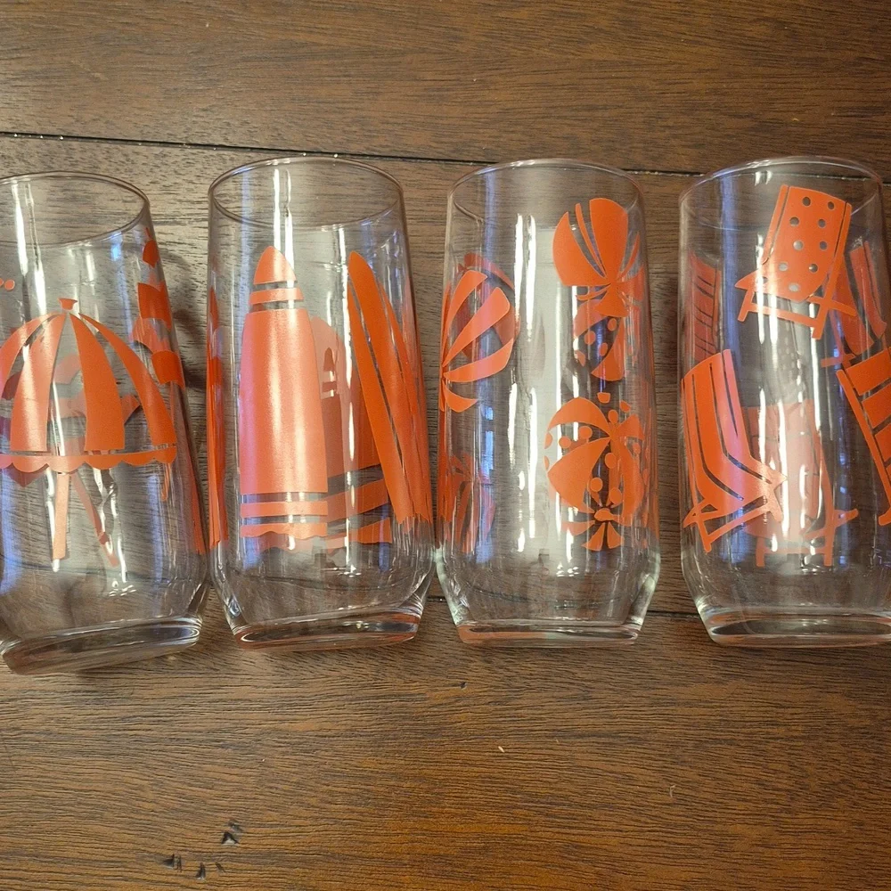 Vintage beach theme glasses by Anchor Hocking, set of 4.